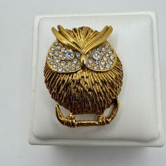 Vintage gold tone metal Owl Brooch/Pin with cz rhinestone face! - Picture 7 of 8